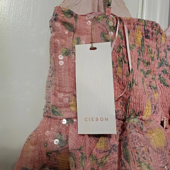 Elegant Pink Floral Camisole - Picture 5 of 6